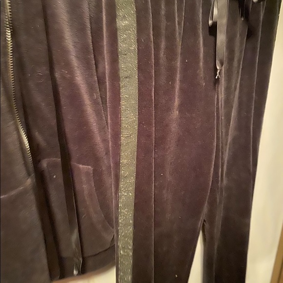 Women's Black Velour Hoodie Sweater - Picture 4 of 5